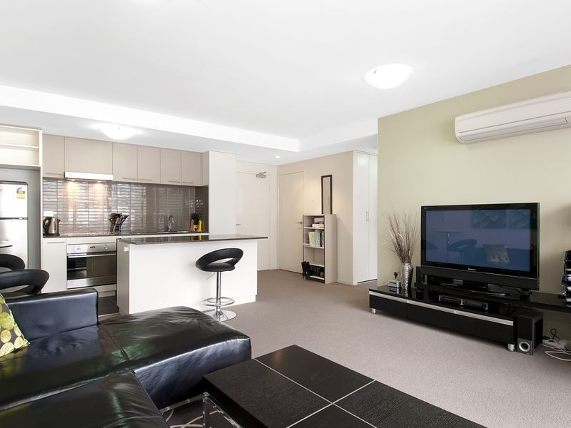 137/72 ‘The Oracle’ College Street, Belconnen ACT 2617