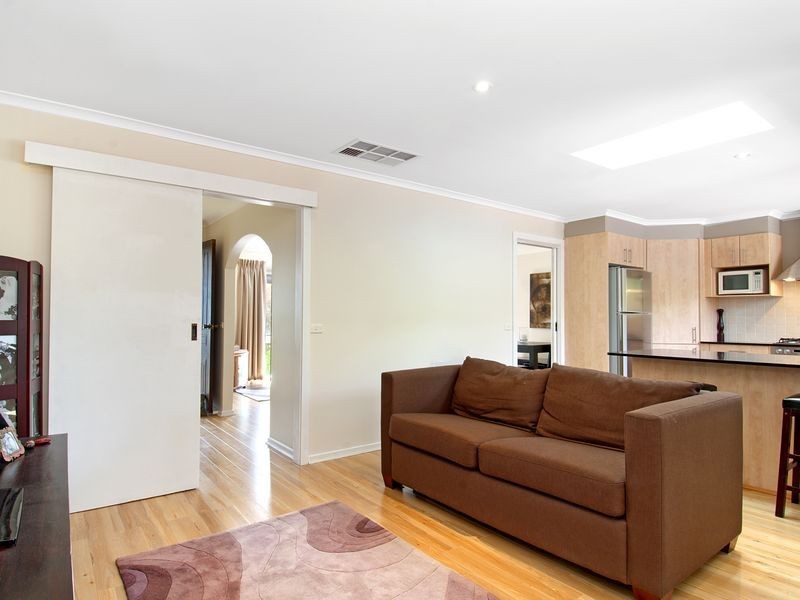 9 Stuckey Place, Charnwood ACT 2615