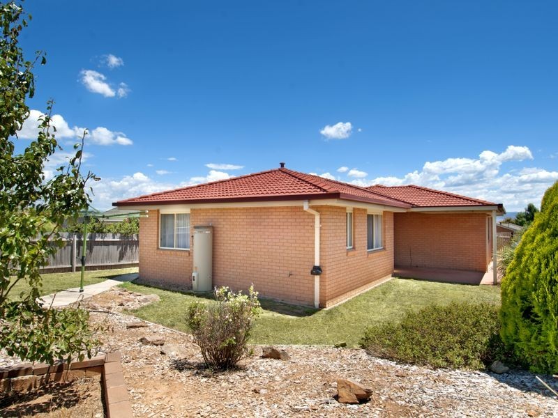 3 Doutney Place, Dunlop ACT 2615