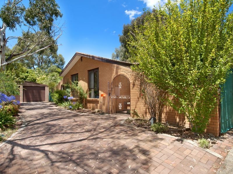 5 Selby Place, Charnwood ACT 2615