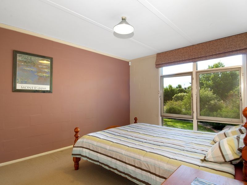 2 Jindivik Place, Scullin ACT 2614
