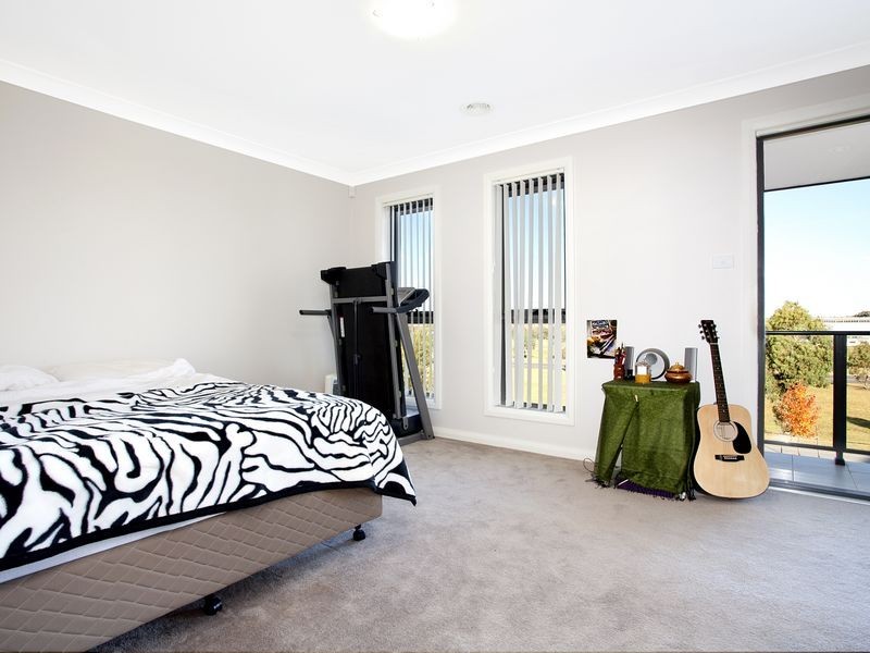 25 Lansdown Crescent, Casey ACT 2913
