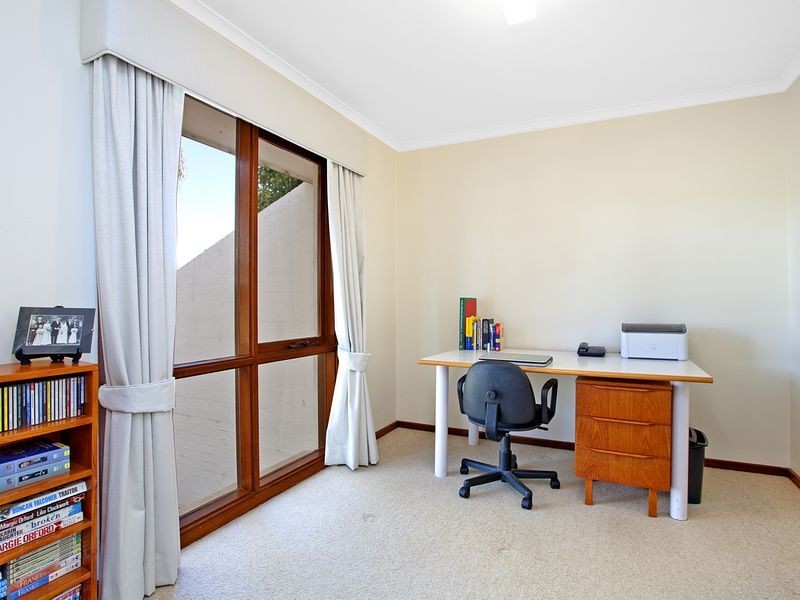17 Moyes Crescent, Holt ACT 2615