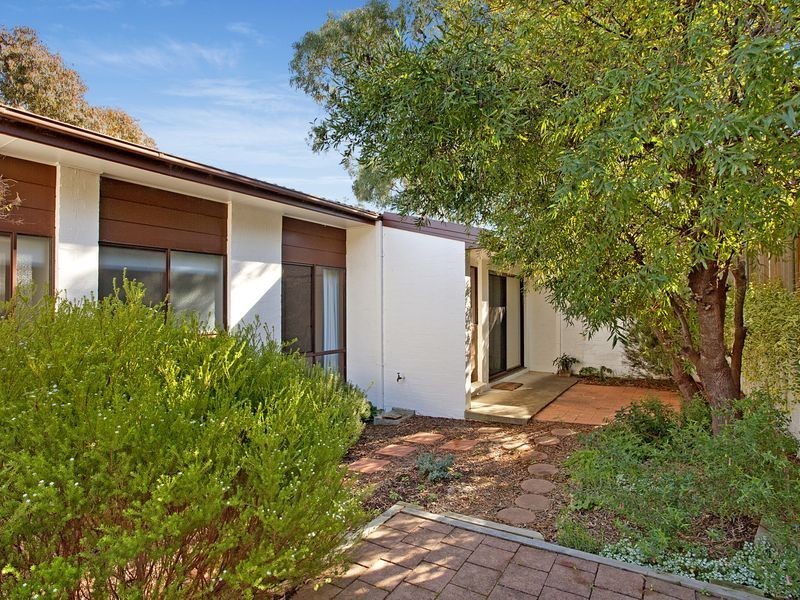 17 Moyes Crescent, Holt ACT 2615