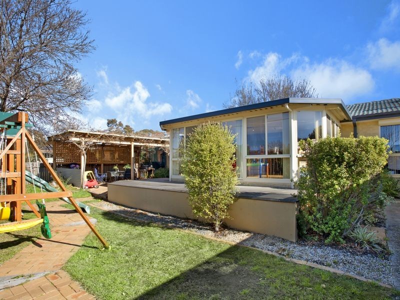 17 Brownless Street, Macgregor ACT 2615