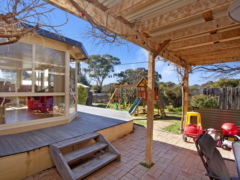 17 Brownless Street, Macgregor ACT 2615