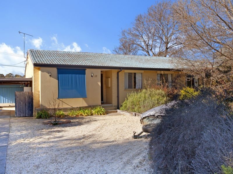 17 Brownless Street, Macgregor ACT 2615