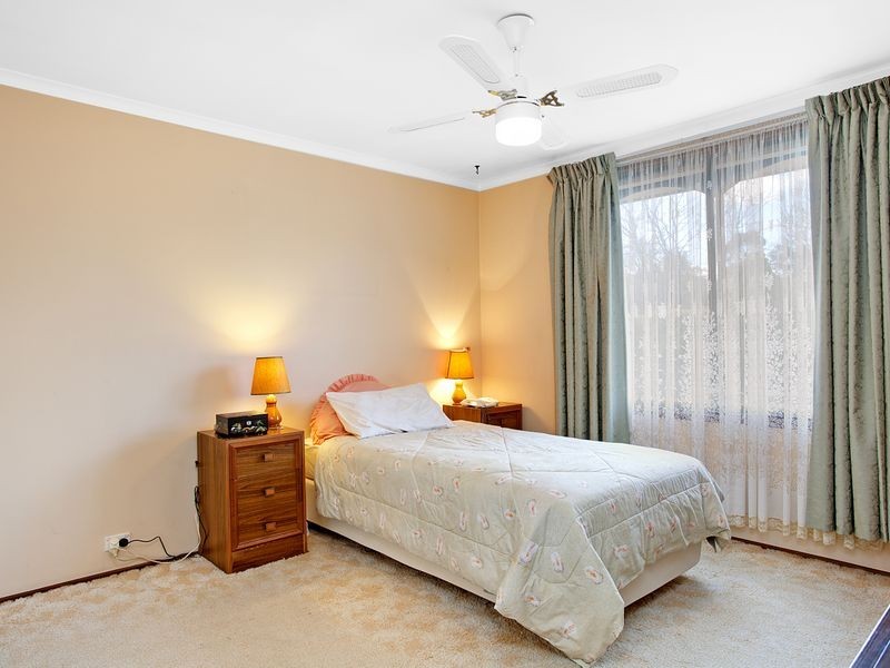 2 McIntyre Place, Charnwood ACT 2615