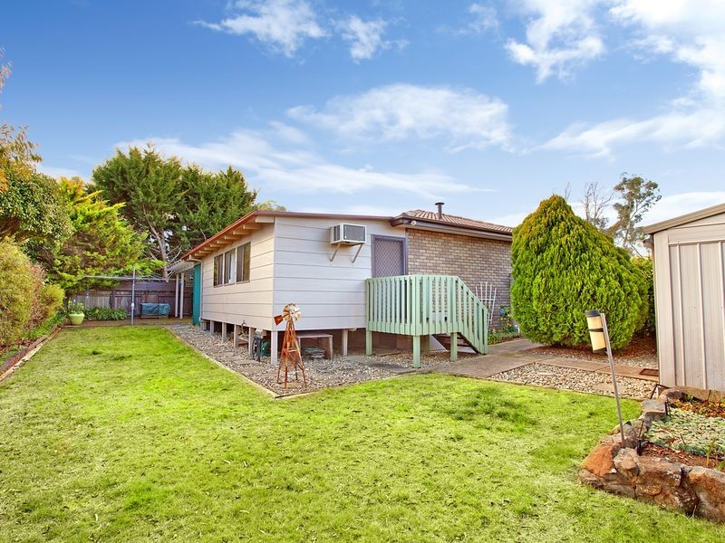 2 McIntyre Place, Charnwood ACT 2615