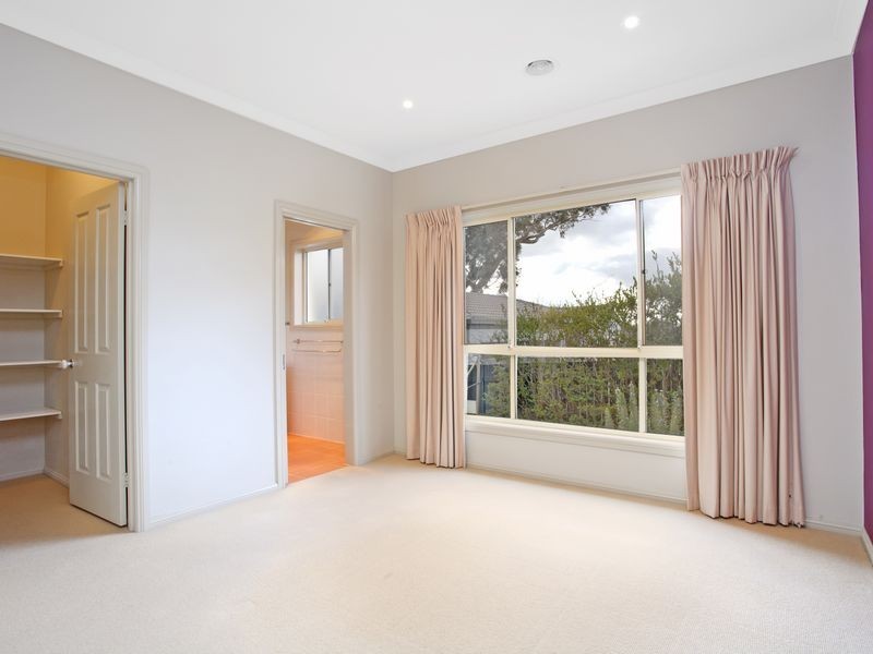 10 Lind Close, Fraser ACT 2615