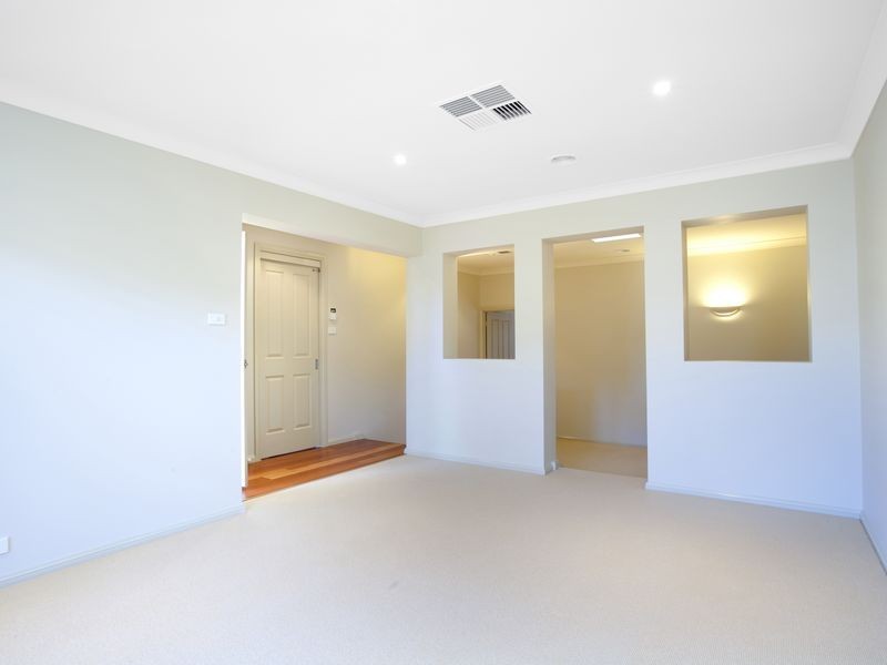 10 Lind Close, Fraser ACT 2615