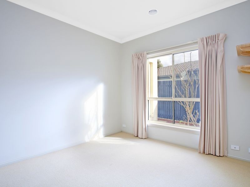 10 Lind Close, Fraser ACT 2615