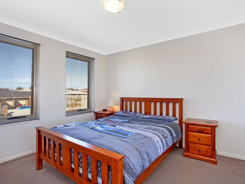 25 Excalibur Street, Dunlop ACT 2615