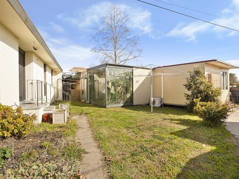 4 Seccombe Place, Macgregor ACT 2615