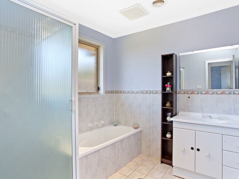 20 Dacomb Court, Dunlop ACT 2615