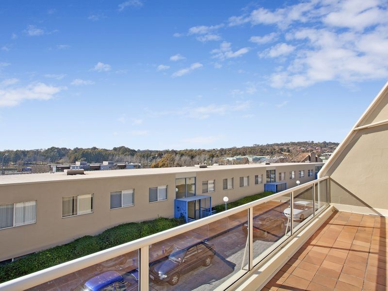 Unit 44/17 Chandler Street, Belconnen ACT 2617