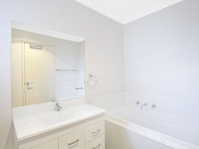 8 Ron Hoy Street, Macgregor ACT 2615