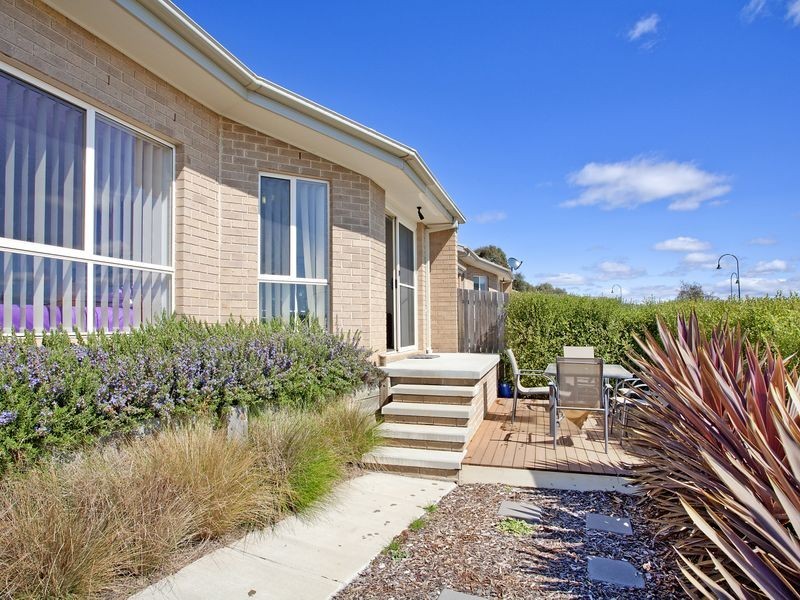 1/85 Macfarlane Burnett Avenue, Macgregor ACT 2615