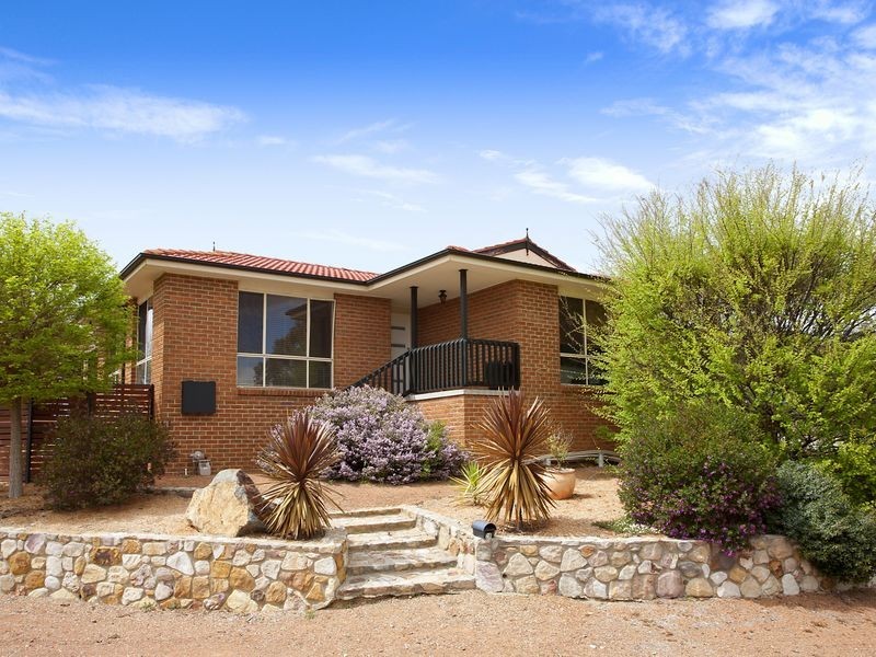28 Samuels Crescent, Ngunnawal ACT 2913