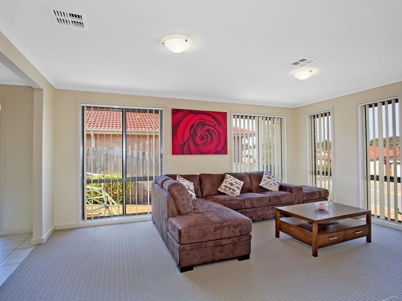 12 Elischer Street, Dunlop ACT 2615