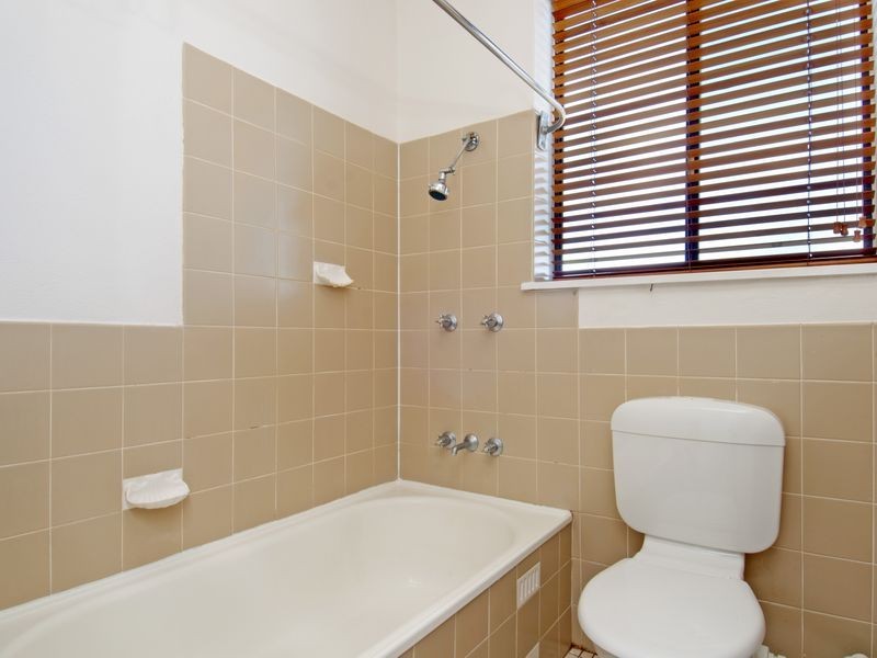 2/30 Springvale Drive, Hawker ACT 2614