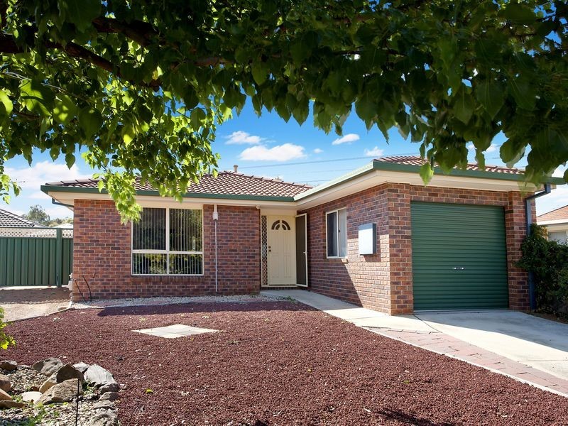 49 Thornhill Crescent, Dunlop ACT 2615