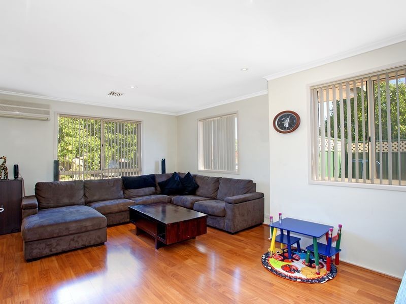 49 Thornhill Crescent, Dunlop ACT 2615