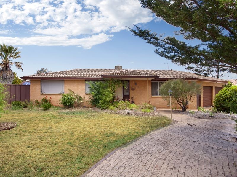 53 Brownless Street, Macgregor ACT 2615