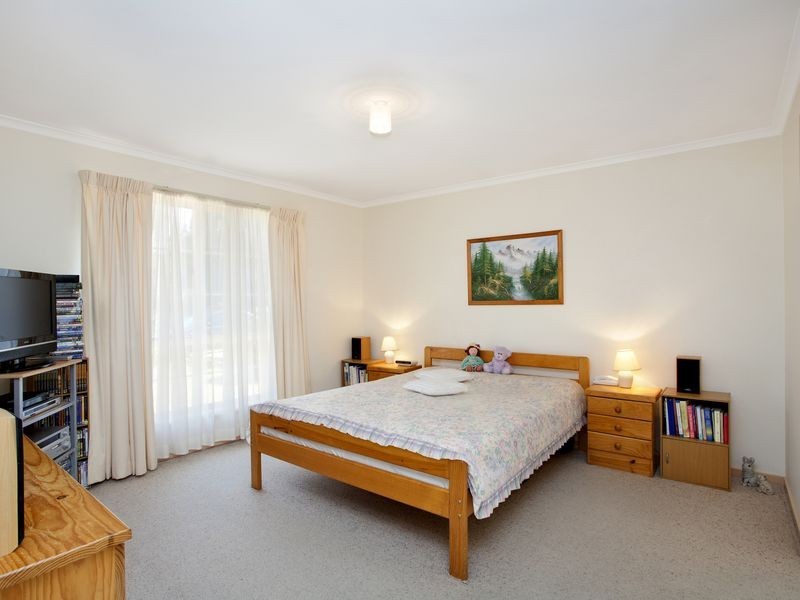 49 Buckmaster Crescent, Dunlop ACT 2615