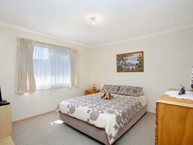 49 Buckmaster Crescent, Dunlop ACT 2615