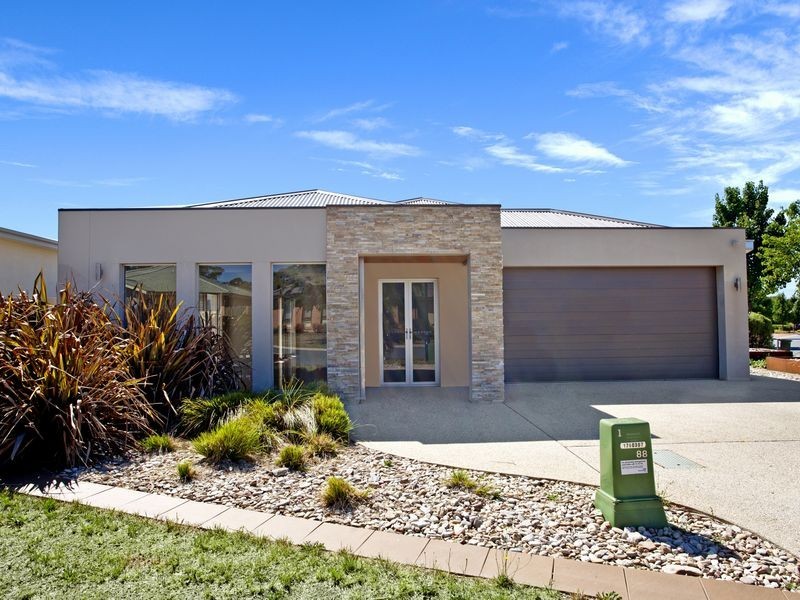 22 Kitty McEwan Circuit, Mckellar ACT 2617