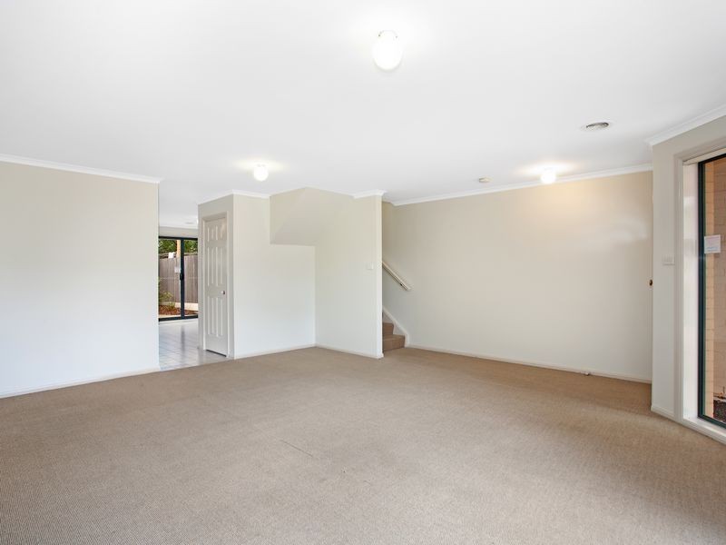 4/4 Dines Place, Bruce ACT 2617