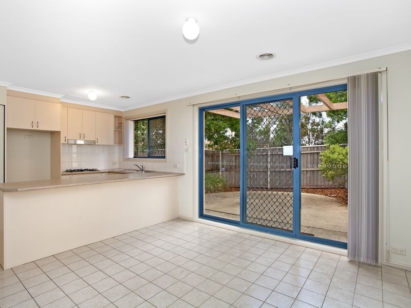 4/4 Dines Place, Bruce ACT 2617