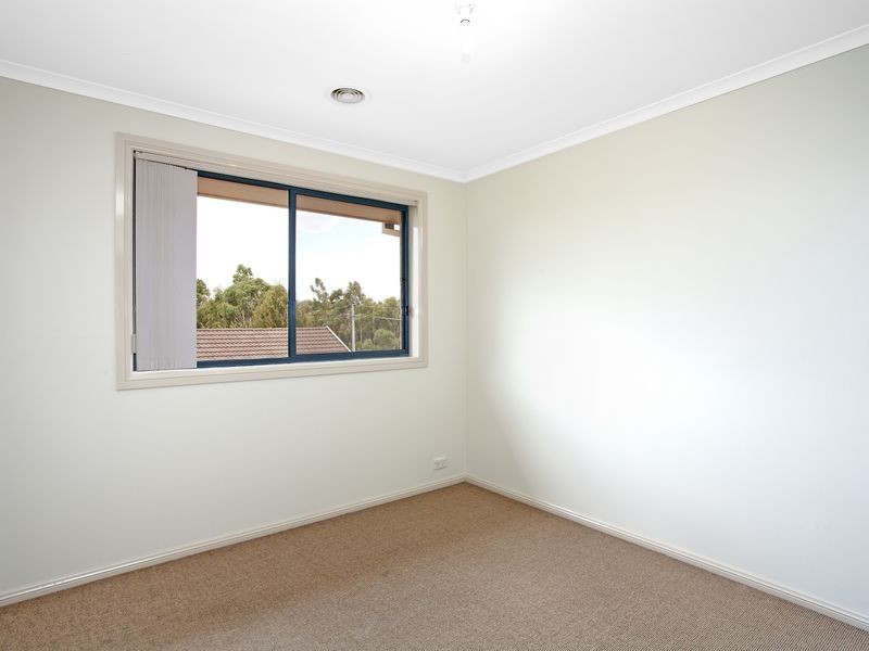 4/4 Dines Place, Bruce ACT 2617