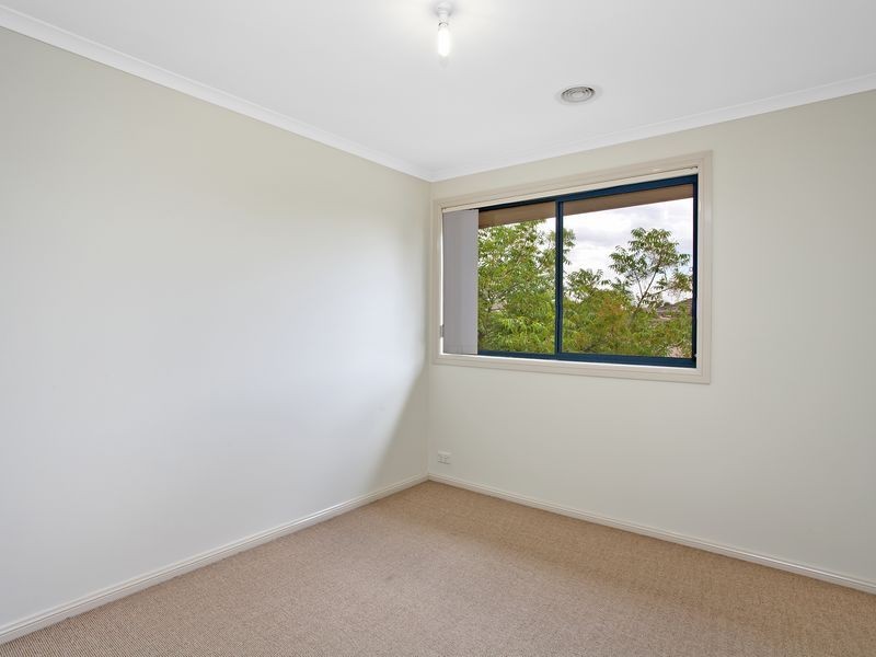 4/4 Dines Place, Bruce ACT 2617