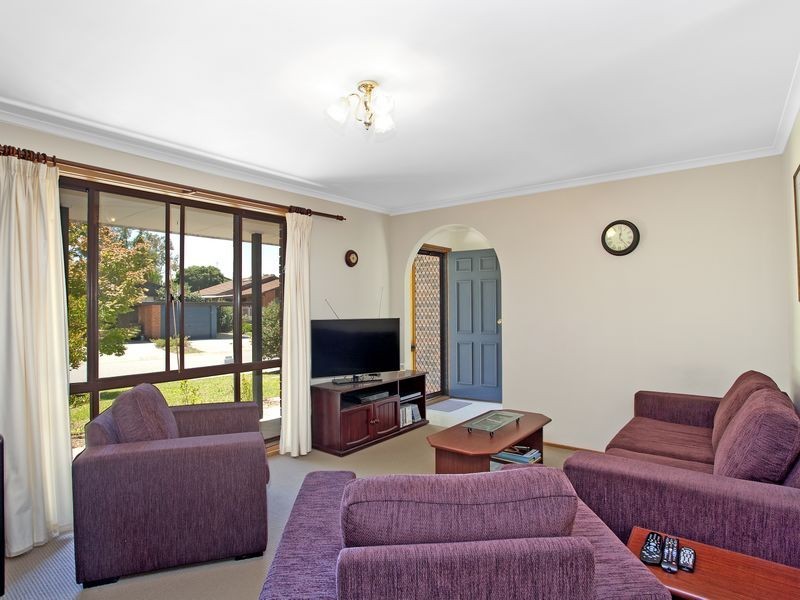 28 Summerville Crescent, Florey ACT 2615