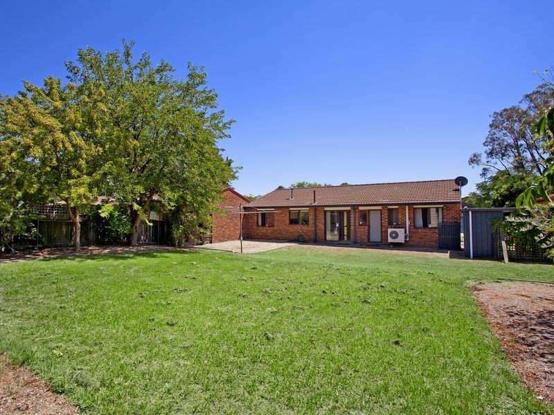28 Summerville Crescent, Florey ACT 2615