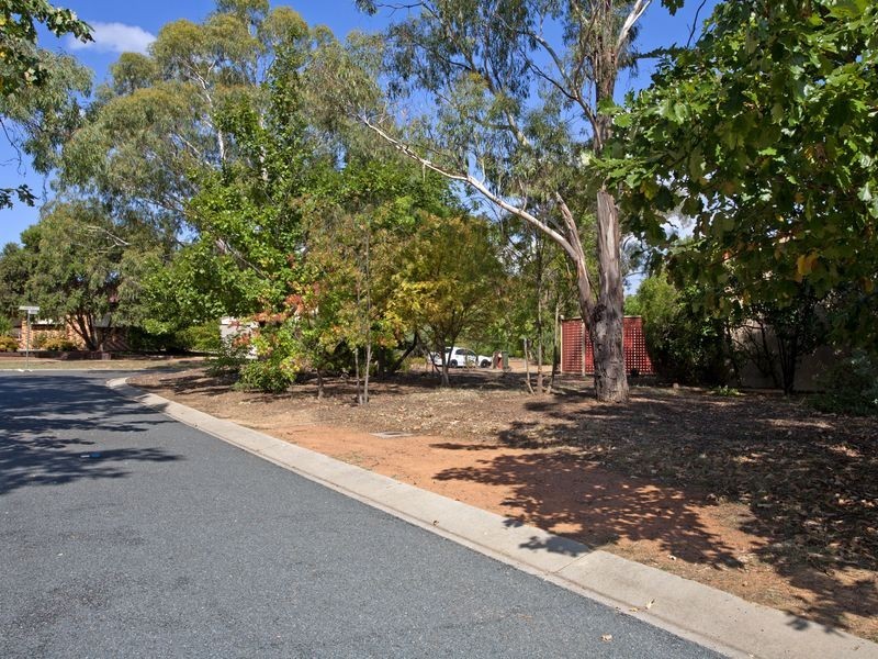 1 Buned Place, Giralang ACT 2617