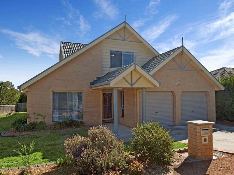 52 Sugarloaf Circle, Palmerston ACT 2913