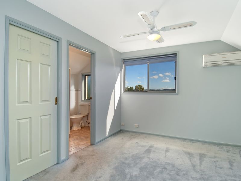 52 Sugarloaf Circle, Palmerston ACT 2913