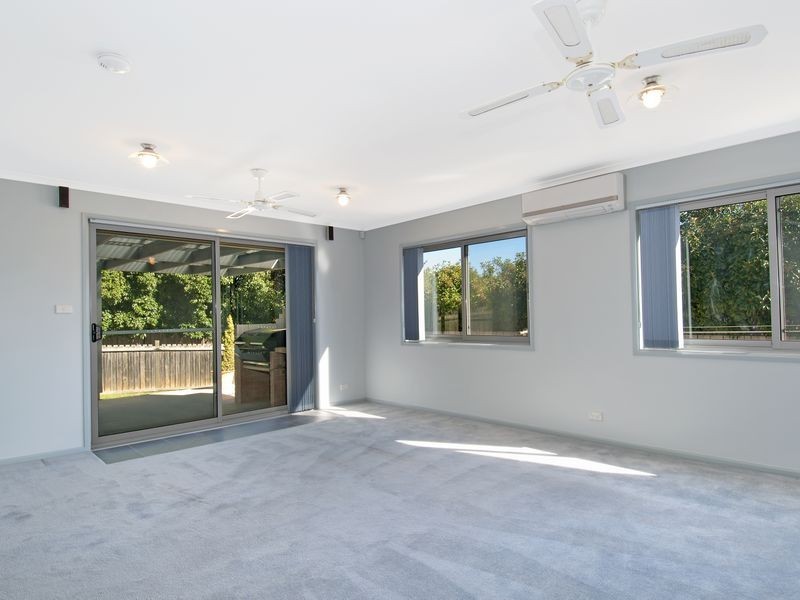 52 Sugarloaf Circle, Palmerston ACT 2913