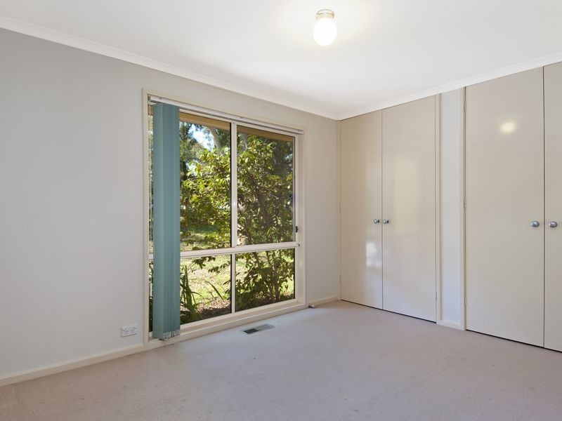 33 Bandjalong Crescent, Aranda ACT 2614