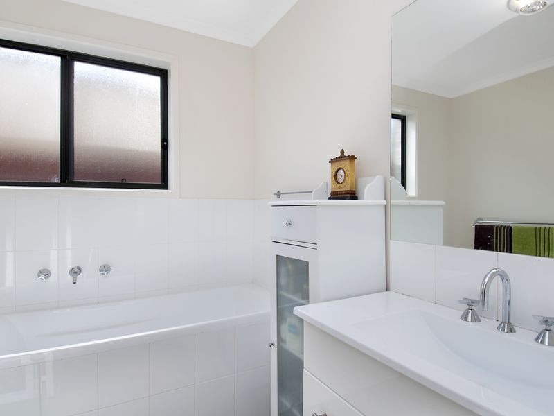 11 Dagmar Berne Street, Macgregor ACT 2615