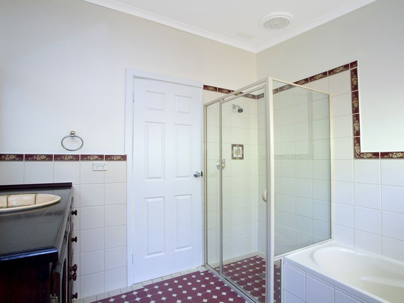 27 Castieau Street, Higgins ACT 2615