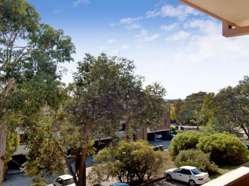 13/32 Springvale Drive, Hawker ACT 2614