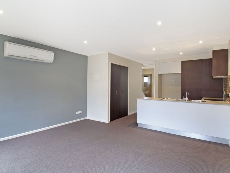10/2 Archibald Street, Lyneham ACT 2602