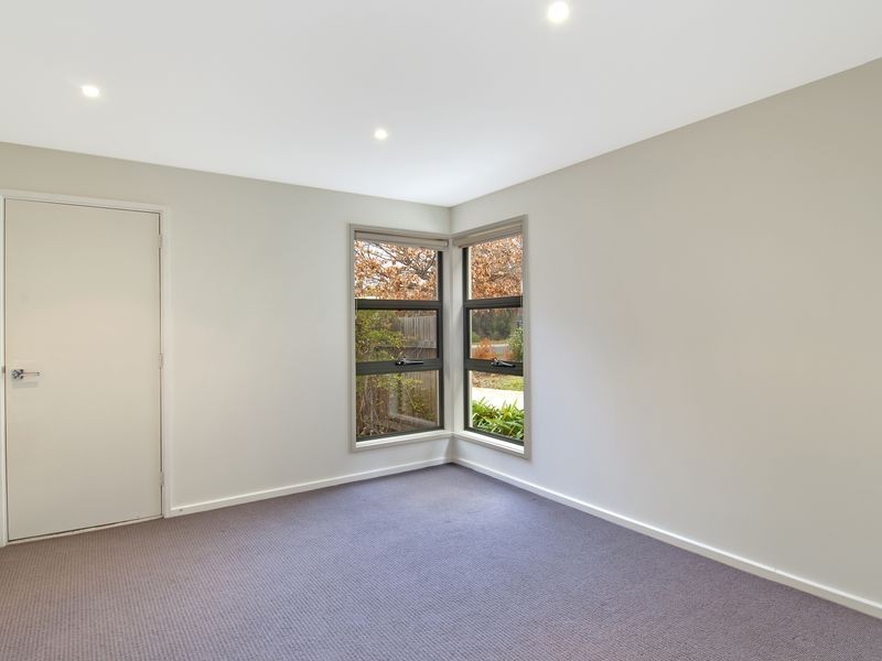 10/2 Archibald Street, Lyneham ACT 2602