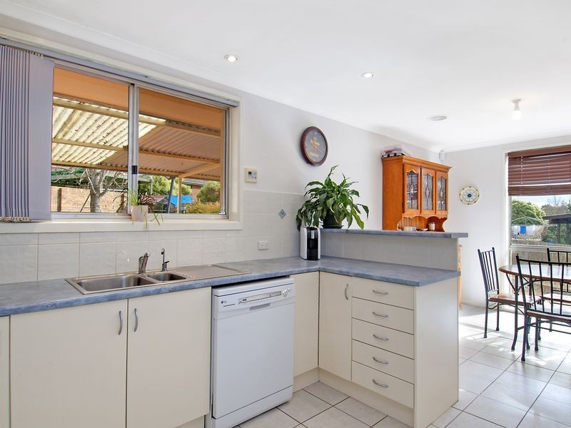 6 Davy Place, Macgregor ACT 2615