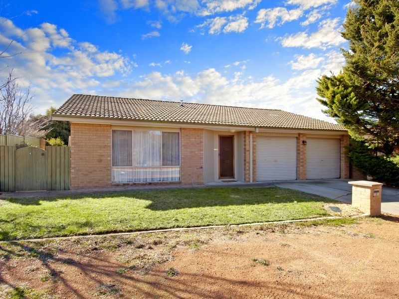 1 Tattersall Crescent, Florey ACT 2615