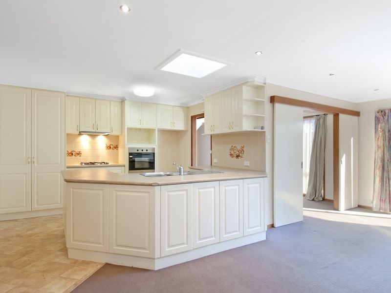 1 Tattersall Crescent, Florey ACT 2615